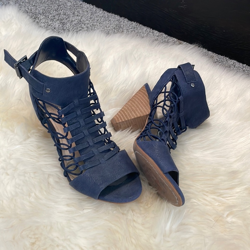 Vince Camuto Evel Caged Wooden Stacked Heel Sandal Navy Blue Size 7